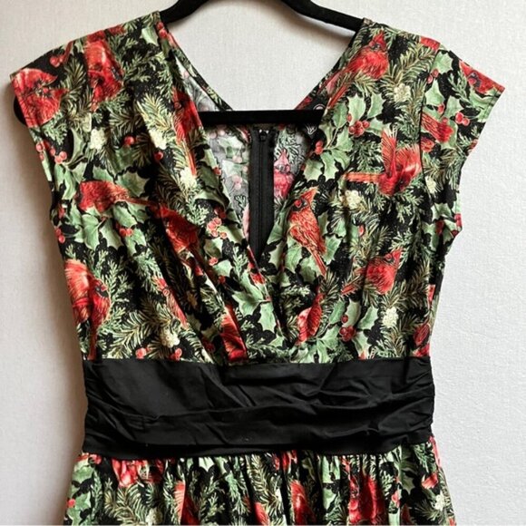 Retrolicious red cardinal bird floral mural fit & flare midi dress Sz S - Picture 4 of 12